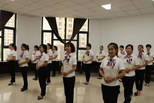 以培代訓(xùn) 以訓(xùn)促學(xué) 蘭花物業(yè)全方位提升青工服務(wù)禮儀綜合能力